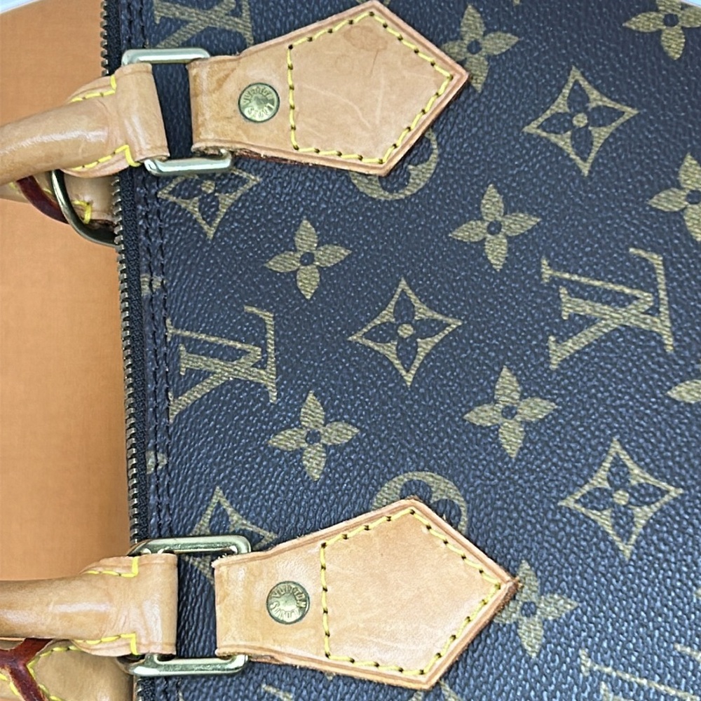 LOUIS VUITTON Louis Vuitton Alma Bag - Picture 3 of 13